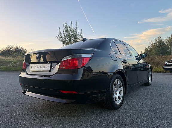 BMW 530i 12 of 30