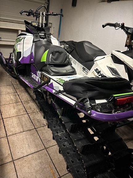 Arctic-cat M 8000 Alpha1 2 of 5