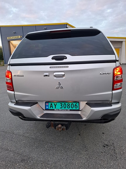 Mitsubishi L200 3 of 10