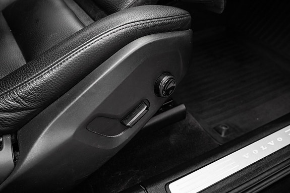 Volvo XC60 26 of 30