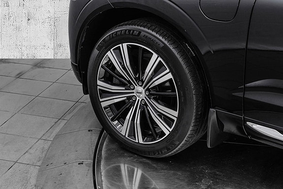 Volvo XC60 9 of 30
