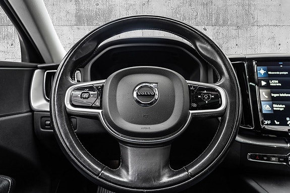 Volvo XC60 16 of 30