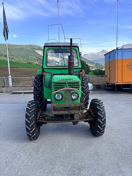 Deutz Fahr 5206 4WD 2 of 14
