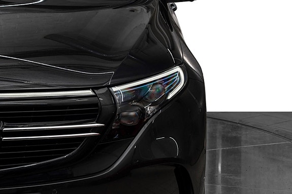 Mercedes-Benz EQC400 7 of 22