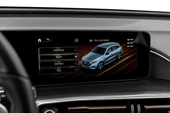 Mercedes-Benz EQC400 18 of 22