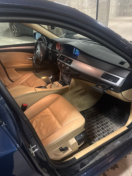 BMW 525xd 13 of 15