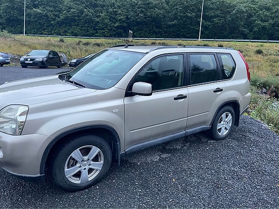 Nissan X-Trail 7 of 8