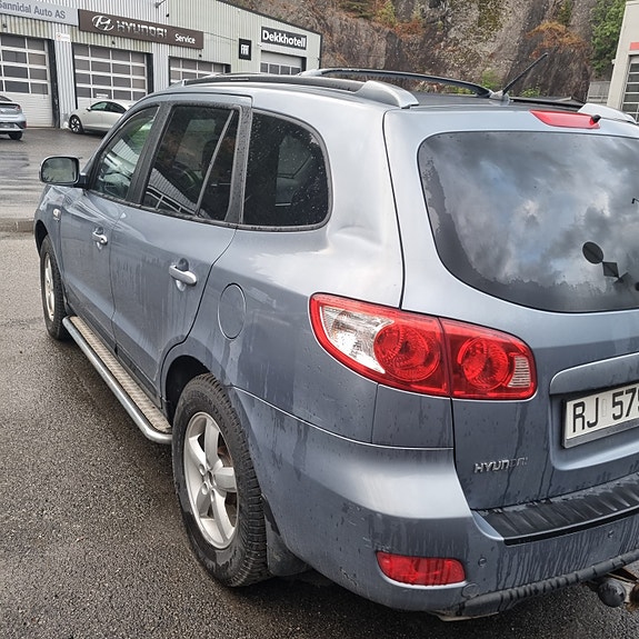 Hyundai Santa Fe 4 of 6