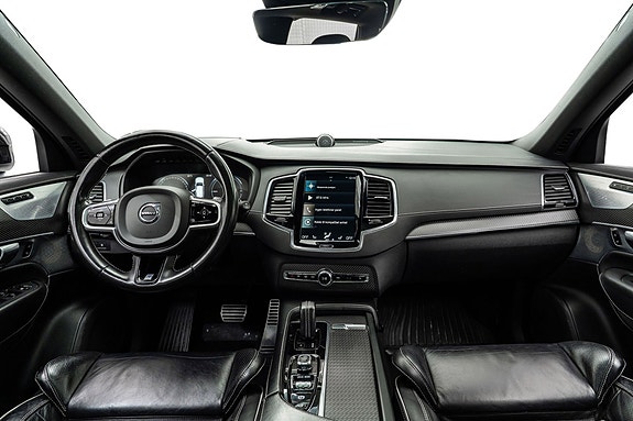 Volvo XC90 15 of 30