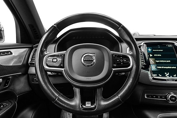 Volvo XC90 17 of 30