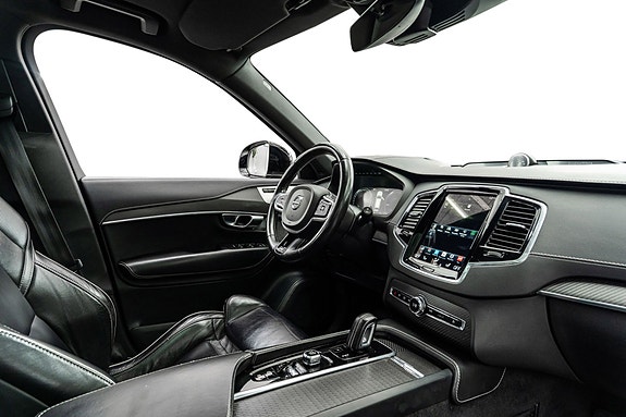 Volvo XC90 28 of 30