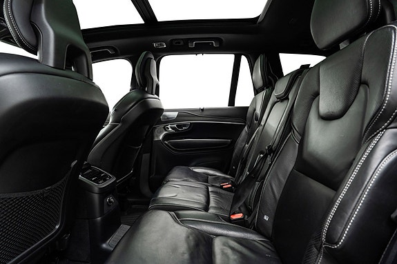 Volvo XC90 14 of 30