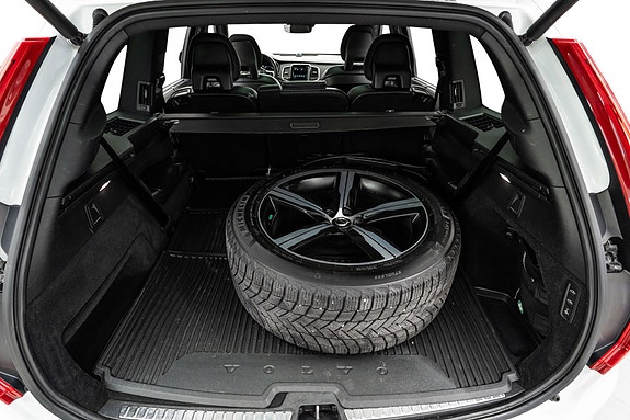 Volvo XC90 29 of 30