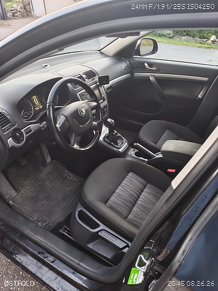 Skoda Octavia 10 of 15