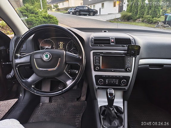 Skoda Octavia 11 of 15