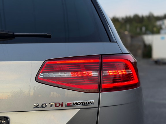 Volkswagen Passat 10 of 30