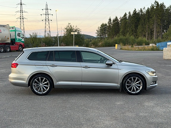 Volkswagen Passat 7 of 30