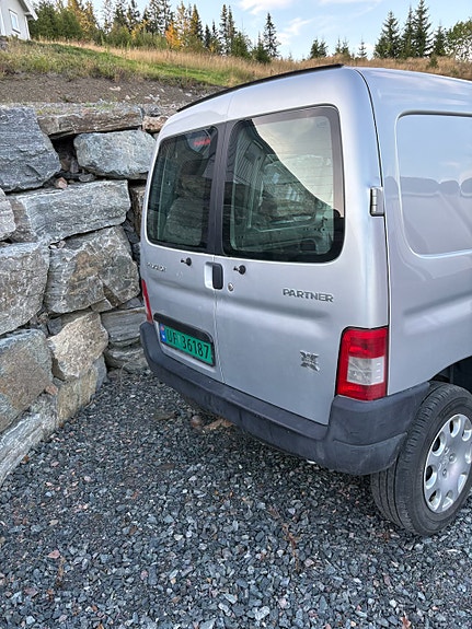 Peugeot Partner 4 of 8