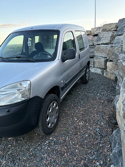 Peugeot Partner 3 of 8