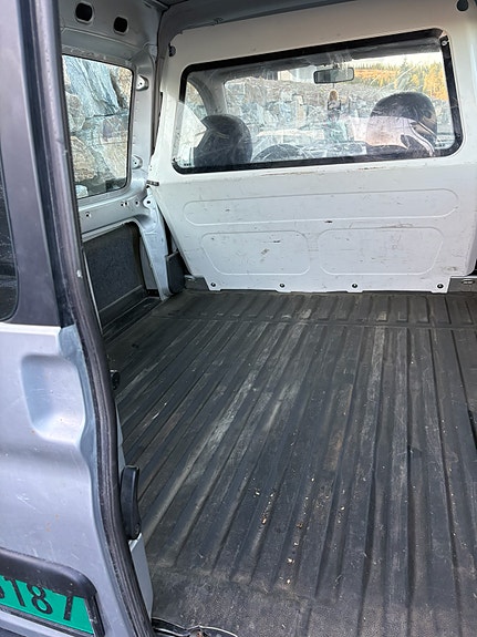 Peugeot Partner 5 of 8