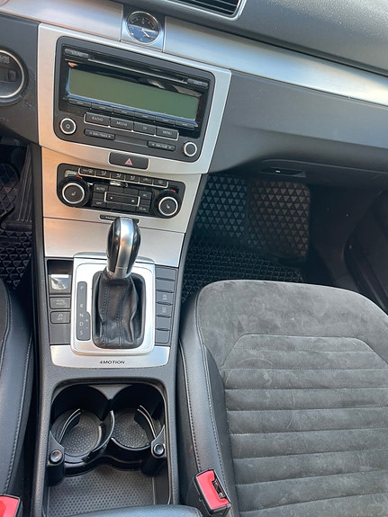 Volkswagen Passat 15 of 19