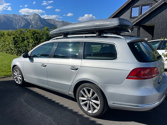 Volkswagen Passat 2 of 19