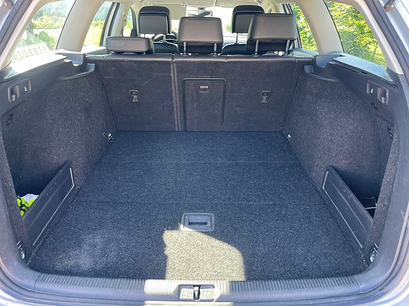 Volkswagen Passat 9 of 19