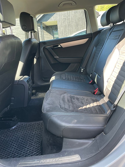 Volkswagen Passat 11 of 19