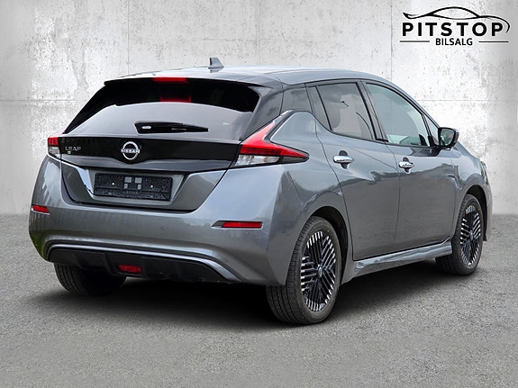 Nissan Leaf 5 of 30