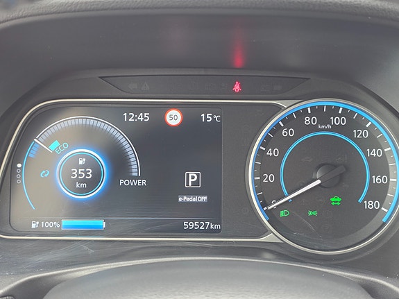 Nissan Leaf 25 of 30