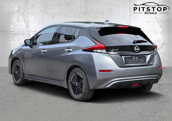 Nissan Leaf 4 of 30