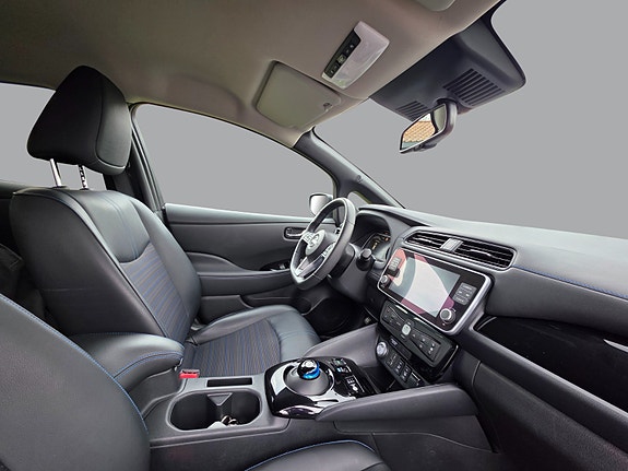 Nissan Leaf 12 of 30