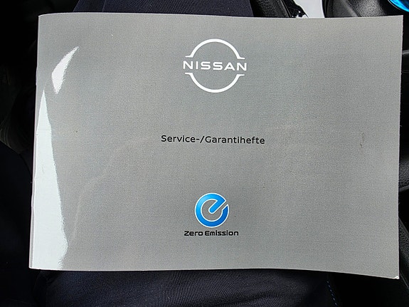 Nissan Leaf 27 of 30