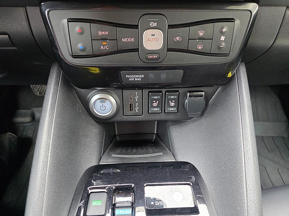 Nissan Leaf 24 of 30