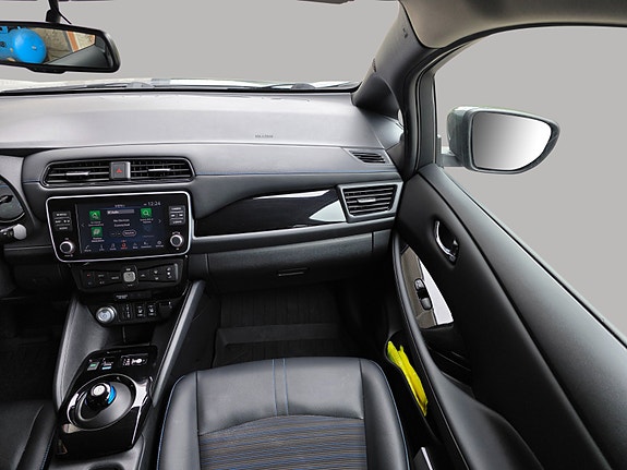 Nissan Leaf 15 of 30