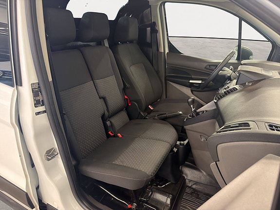 Ford Transit Connect 26 of 30