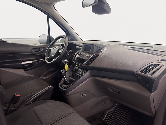 Ford Transit Connect 17 of 30