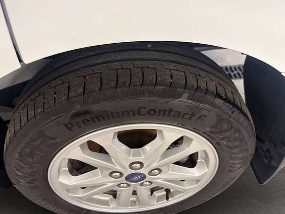Ford Transit Connect 16 of 30