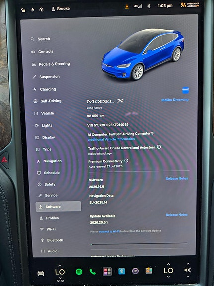 Tesla Model X 20 of 30