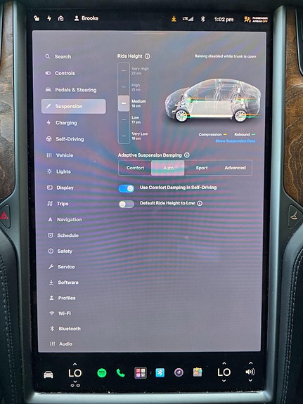 Tesla Model X 24 of 30