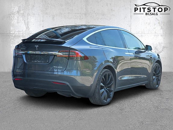 Tesla Model X 5 of 30