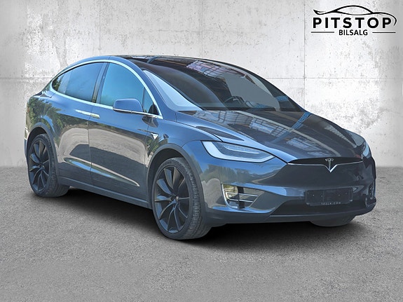 Tesla Model X 7 of 30