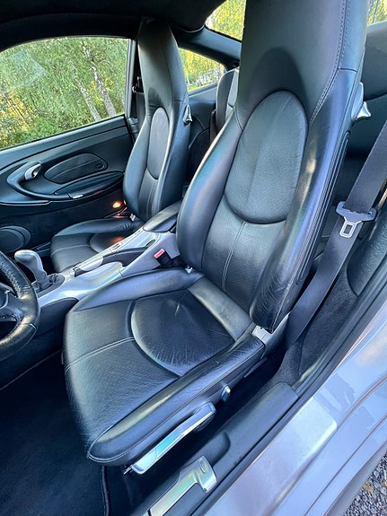 Porsche 911 Carrera 4 4 of 22