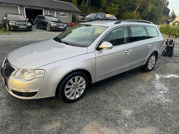 Volkswagen Passat 2 of 11