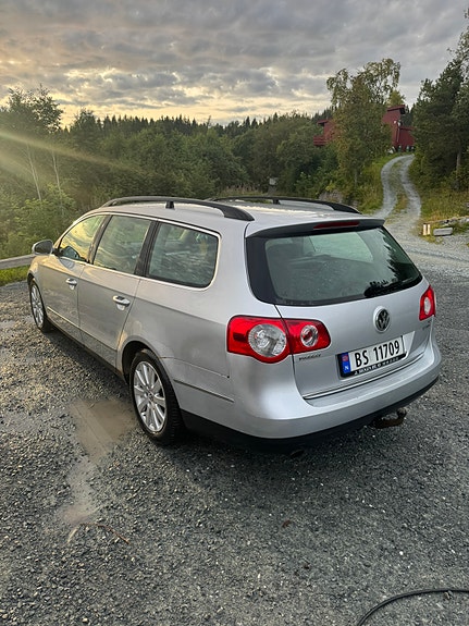Volkswagen Passat 3 of 11