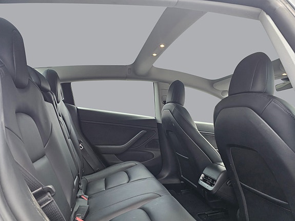 Tesla Model 3 9 of 22