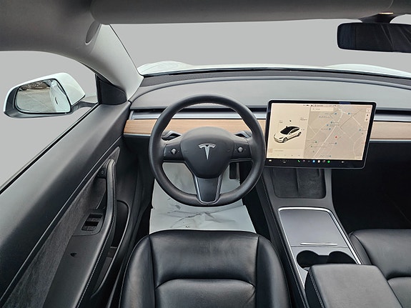 Tesla Model 3 10 of 22