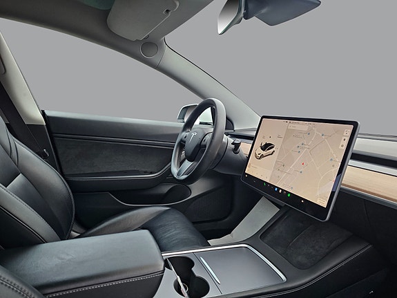 Tesla Model 3 8 of 22