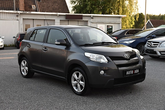 Toyota Urban Cruiser 2 of 14