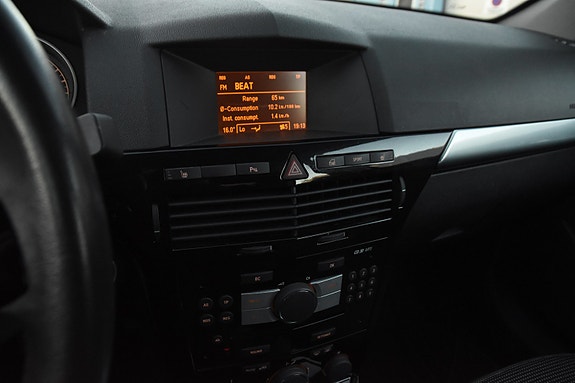 Opel Astra 13 of 14